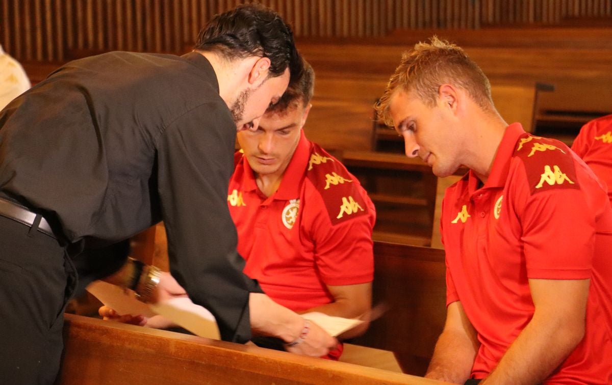 La Cultural realiza su tradicional ofrenda a La Virgen del Camino
