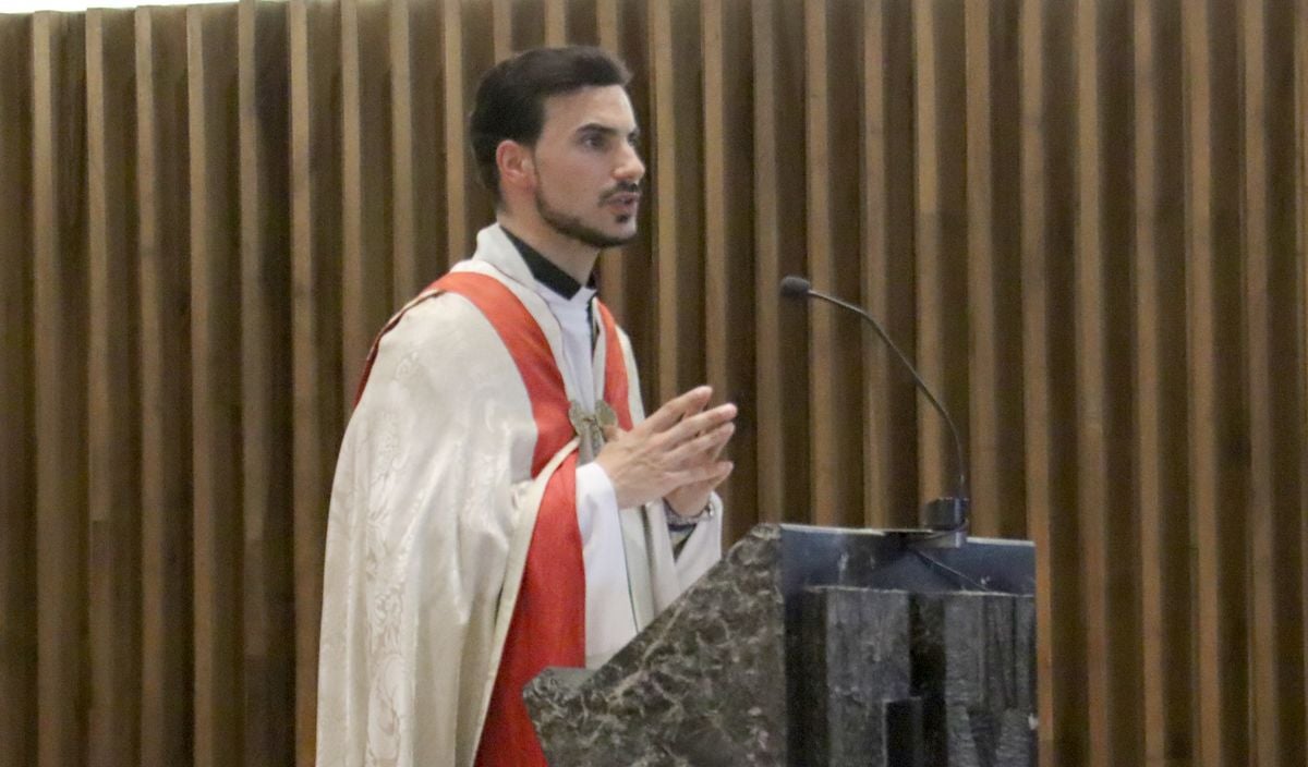 La Cultural realiza su tradicional ofrenda a La Virgen del Camino