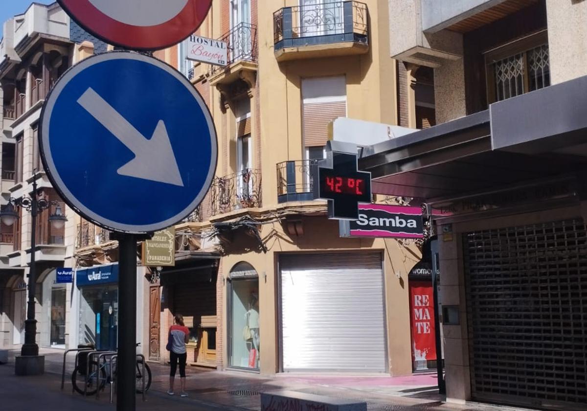 Un termómetro del centro de la capital leonesa.