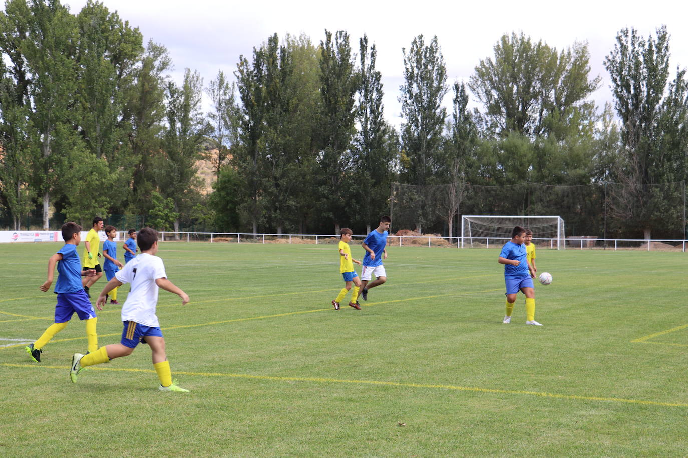 Partido solidario en Santovenia de la Valdoncina