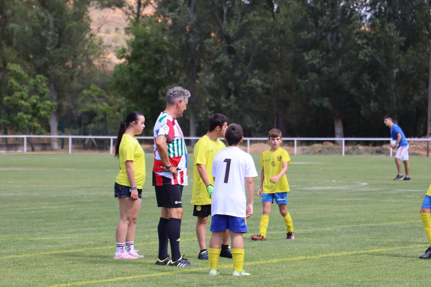 Partido solidario en Santovenia de la Valdoncina