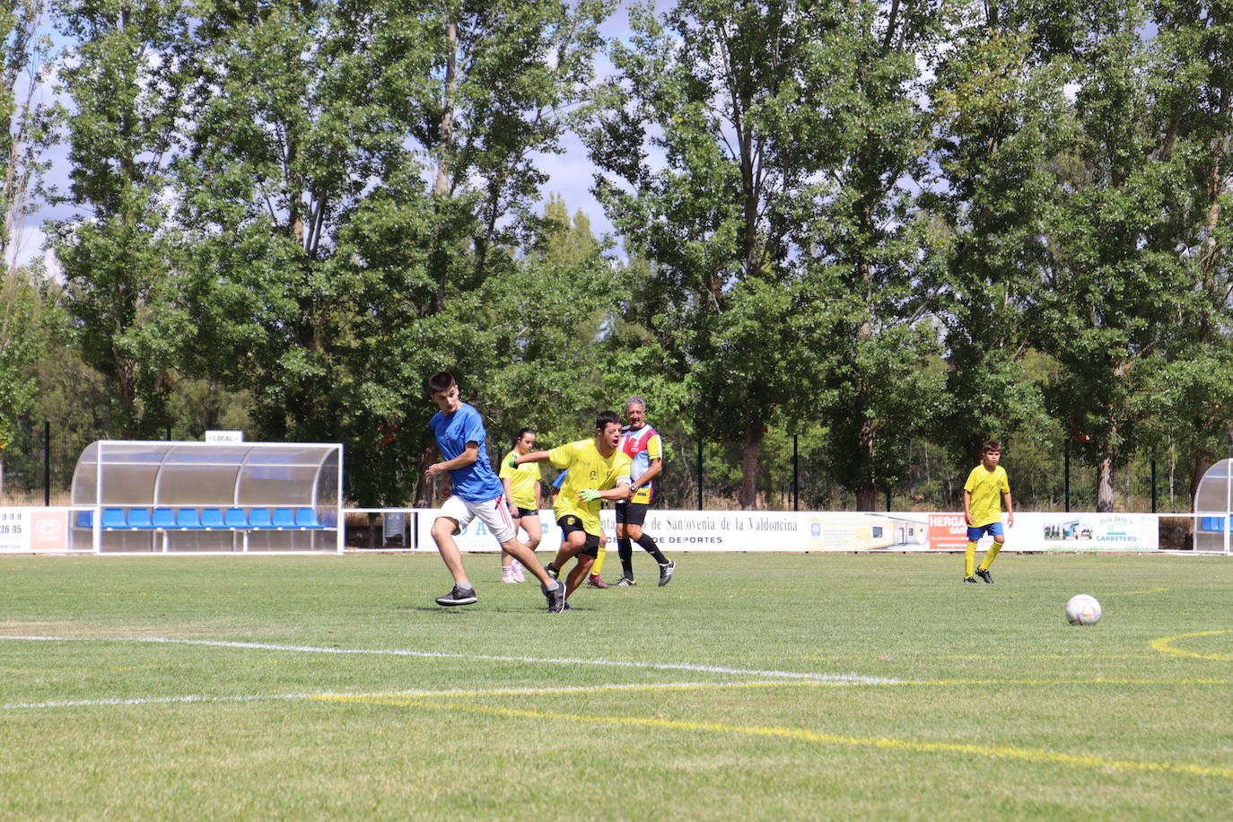 Partido solidario en Santovenia de la Valdoncina