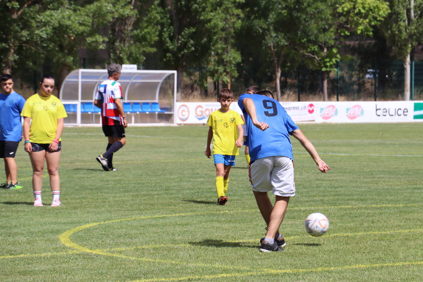 Partido solidario en Santovenia de la Valdoncina