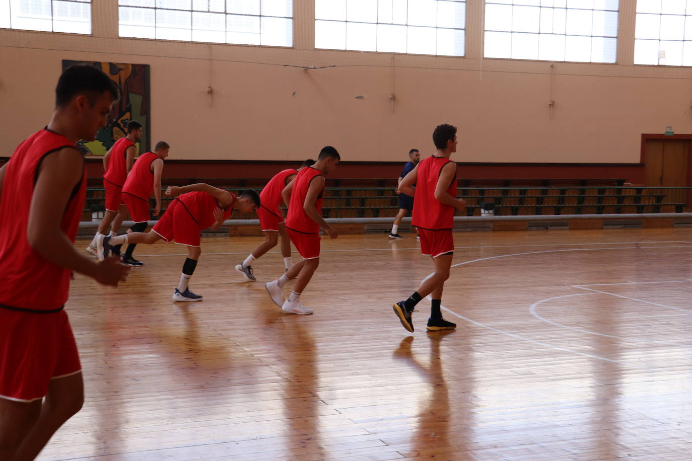 Jugadores de la Cultural en el primer entrenamiento.