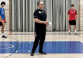 Dani Gordo, en un entrenamiento del Abanca Ademar.