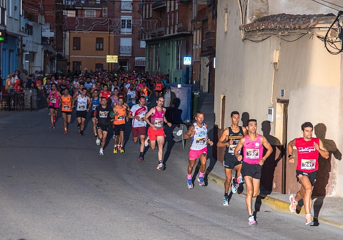Carrera nocturna en Santa María del Páramo.