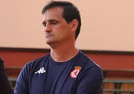Luis Castillo, entrenador de la Cultural de baloncesto.
