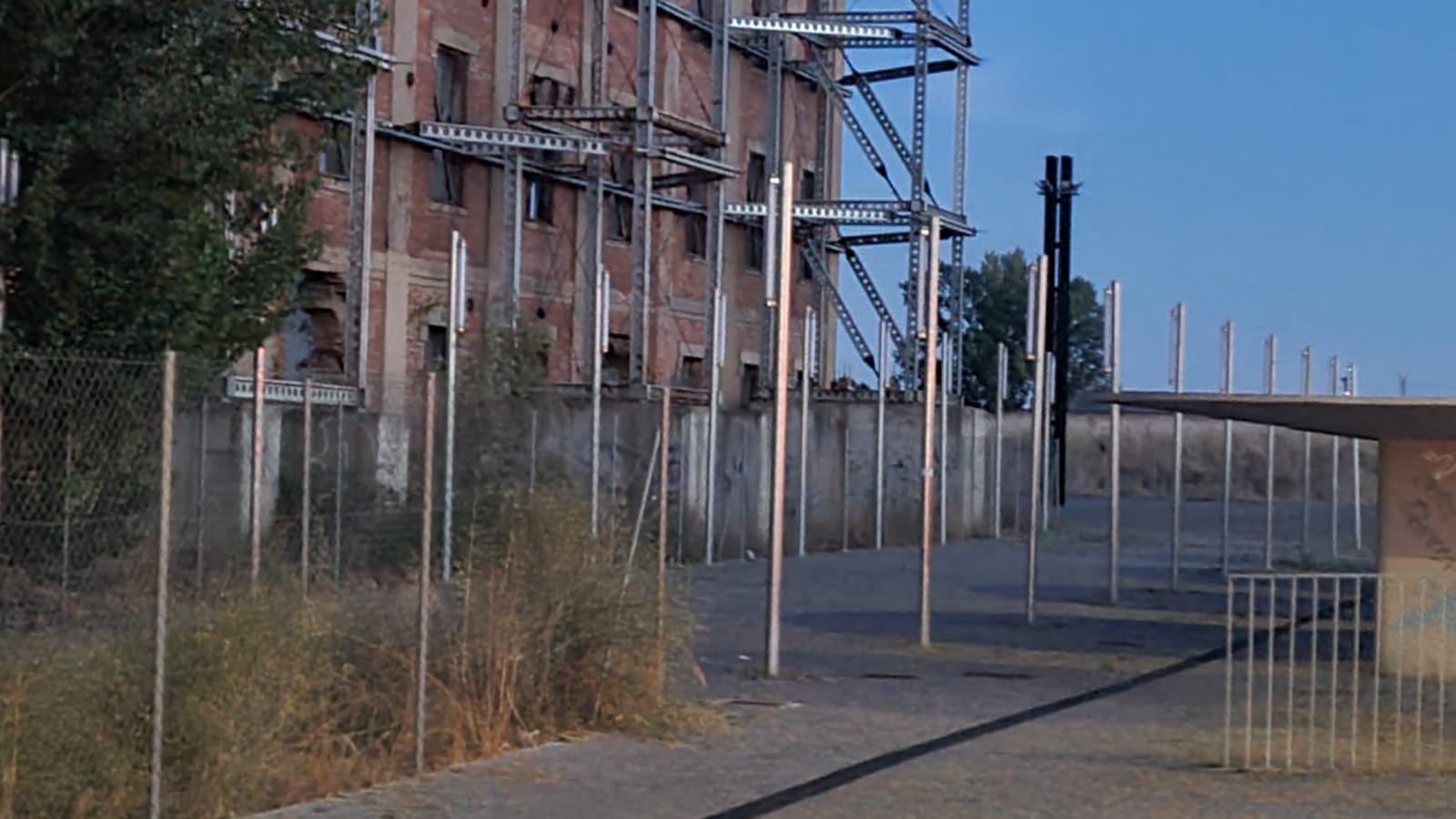 El entorno del Palacio se queda sin luz