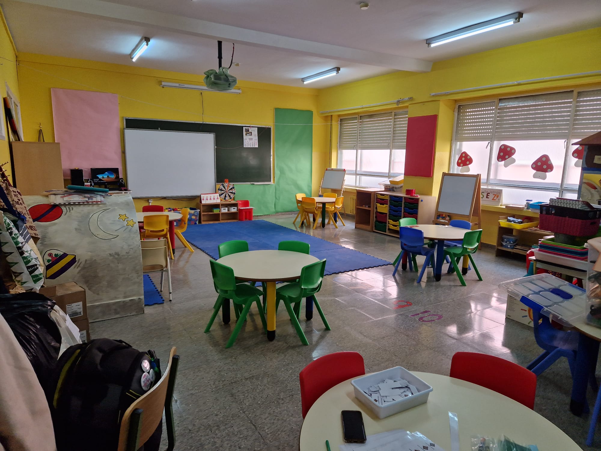 Una de las clases del colegio Leonés preparada para el inicio de curso.