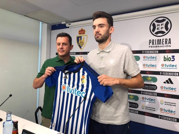 Andoni López, en su presentación como jugador de la Deportiva.