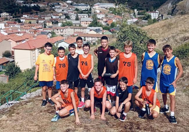 Inicio de pretemporada Colegio Leonés en Santa Lucía de Gordón.