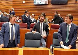 PP y Vox rompen su disciplina en una moción del PSOE sobre cumplimiento del Estatuto