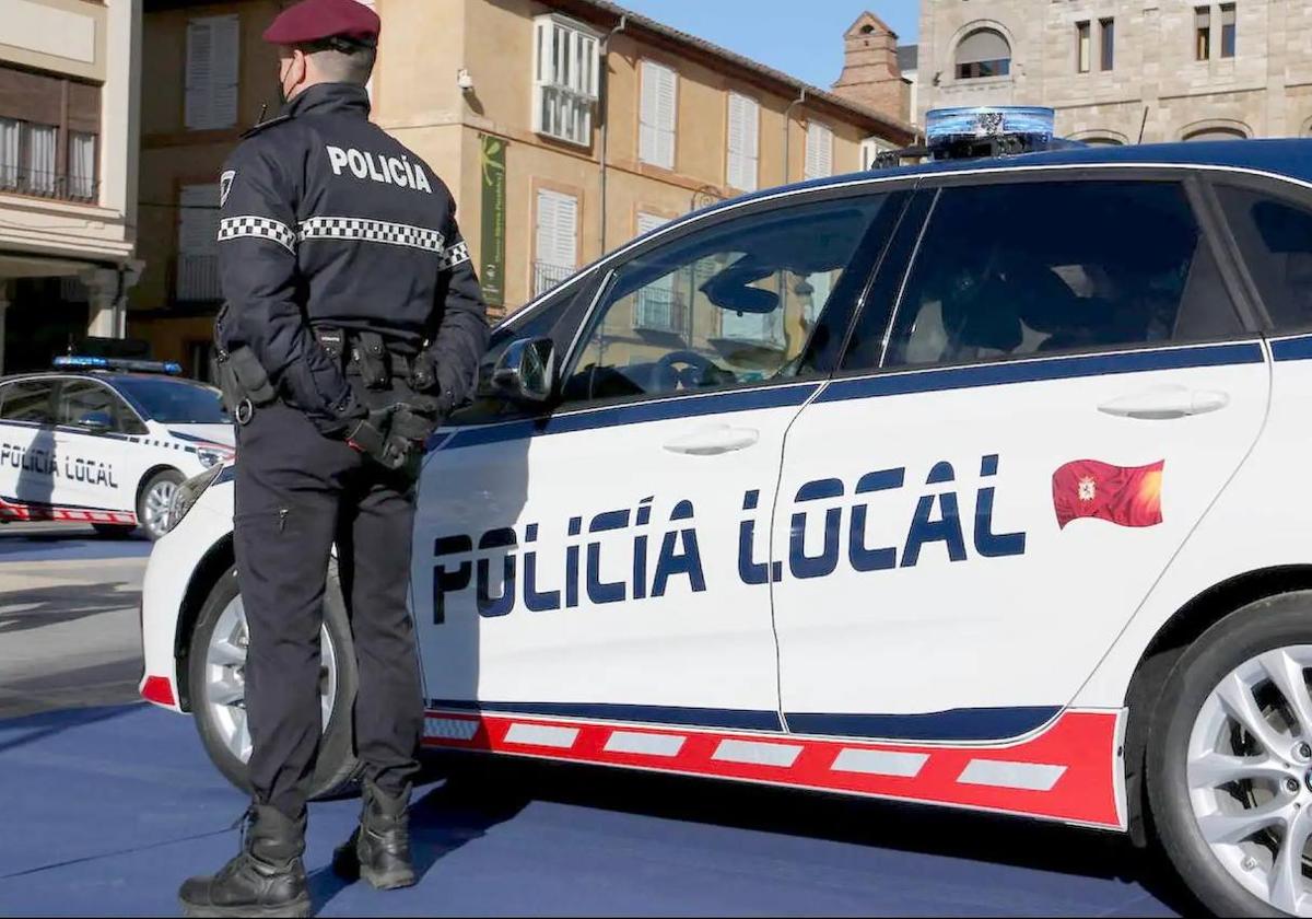 Imagen de archivo de una gente de la Policia Local de León.