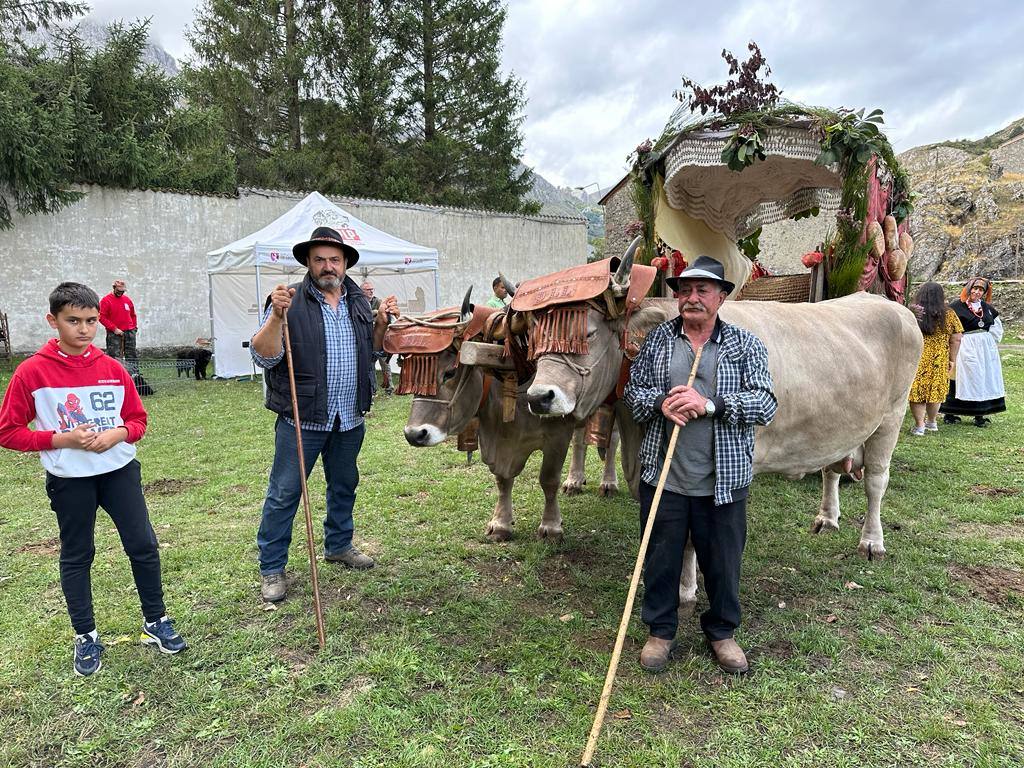 Feria del Cristo en Valdelugueros