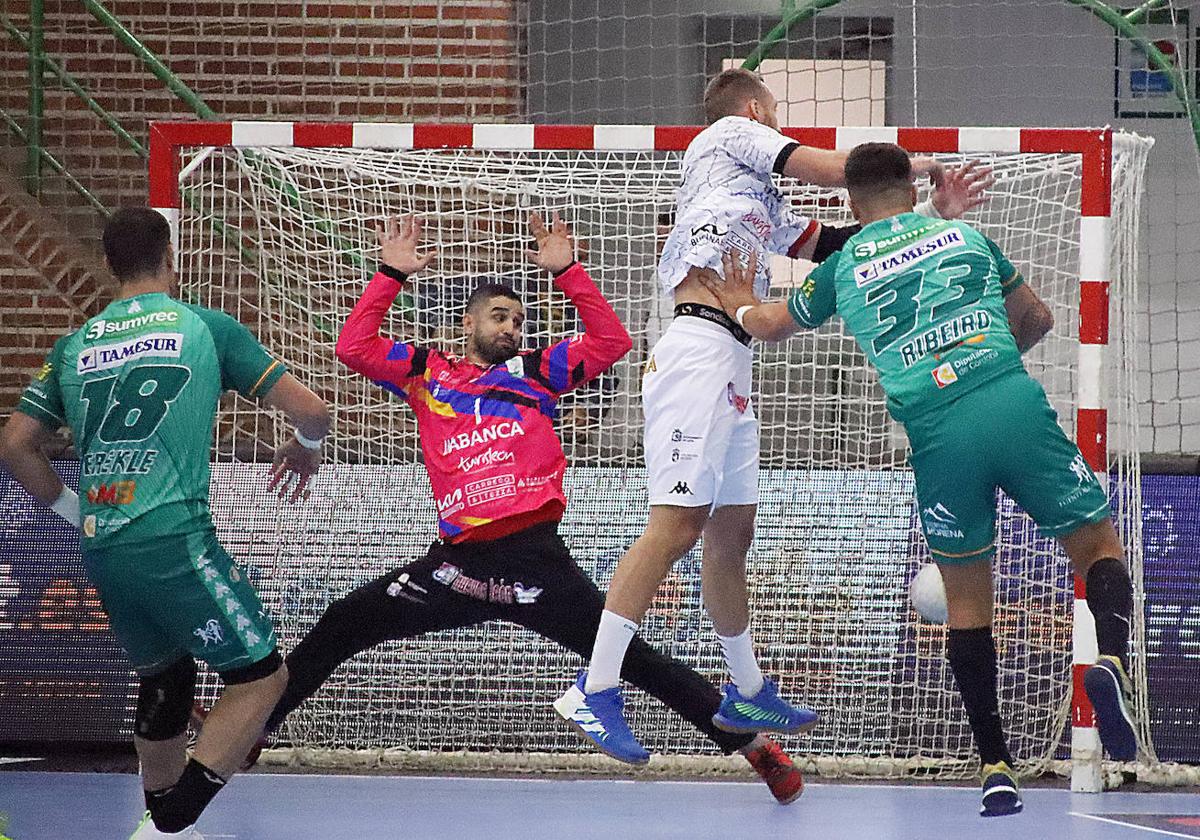 Saeid, en el partido ante Puente Genil de este domingo.