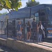 Más de una hora de espera para los alumnos del alfoz del IES San Andrés