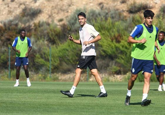 Íñigo Vélez dirige un entrenamiento este pasado viernes 15 de septiembre.