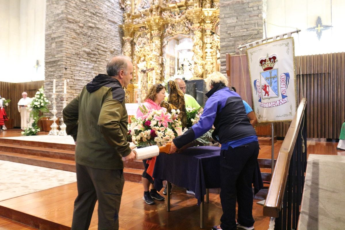 La Virgen del Camino despide sus fiestas