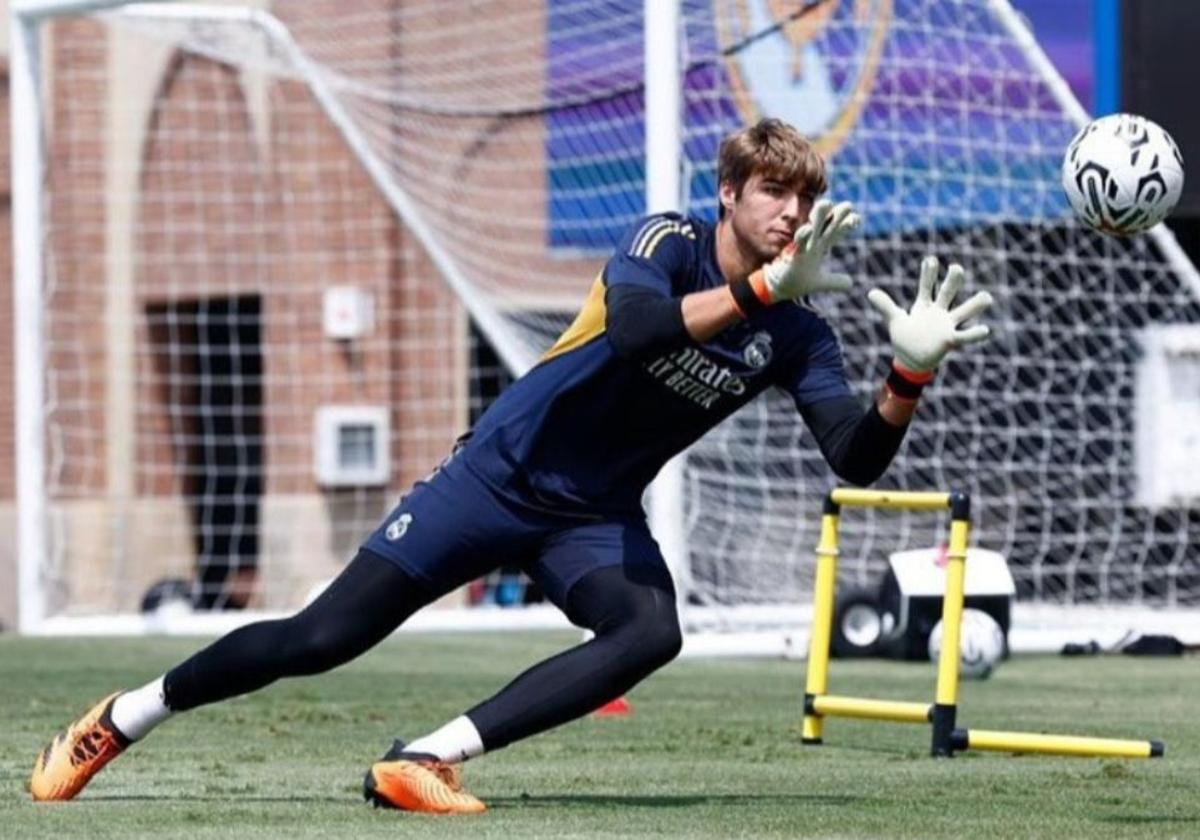 Fran González, en un entrenamiento con el Real Madrid.