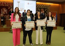 Estudiantes de Grado y Máster de la Universidad de León recogen en el acto de apertura del curso universitario en El Albéitar sus premios extraordinarios