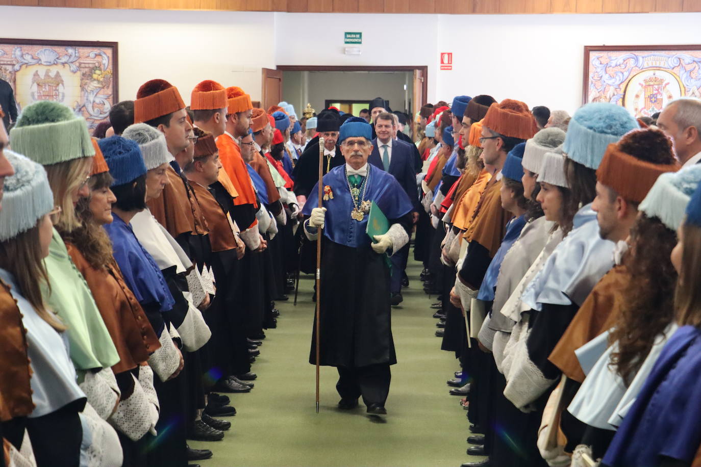 Estanislao de Luis Calabuig se despide como maestro de ceremonias de la ULE