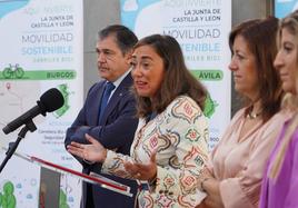 La consejera de Movilidad y Transformación Digital, María González Corral, presenta los proyectos de carriles-bici promovidos por la Junta para impulsar la movilidad sostenible.