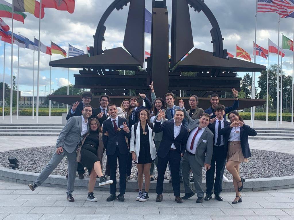 Un alumno de la Universidad de León viaja a la OTAN