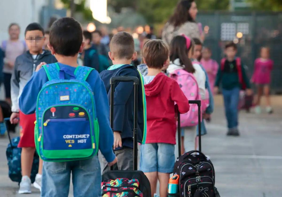 Castilla y León, la comunidad que menos dinero destina a Educación desde 2009