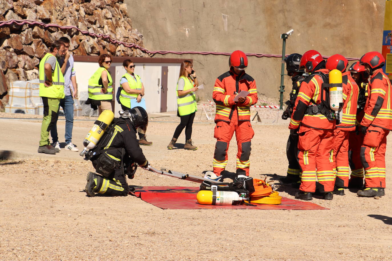 Simulacro de emergencia en la Variante de Pajares