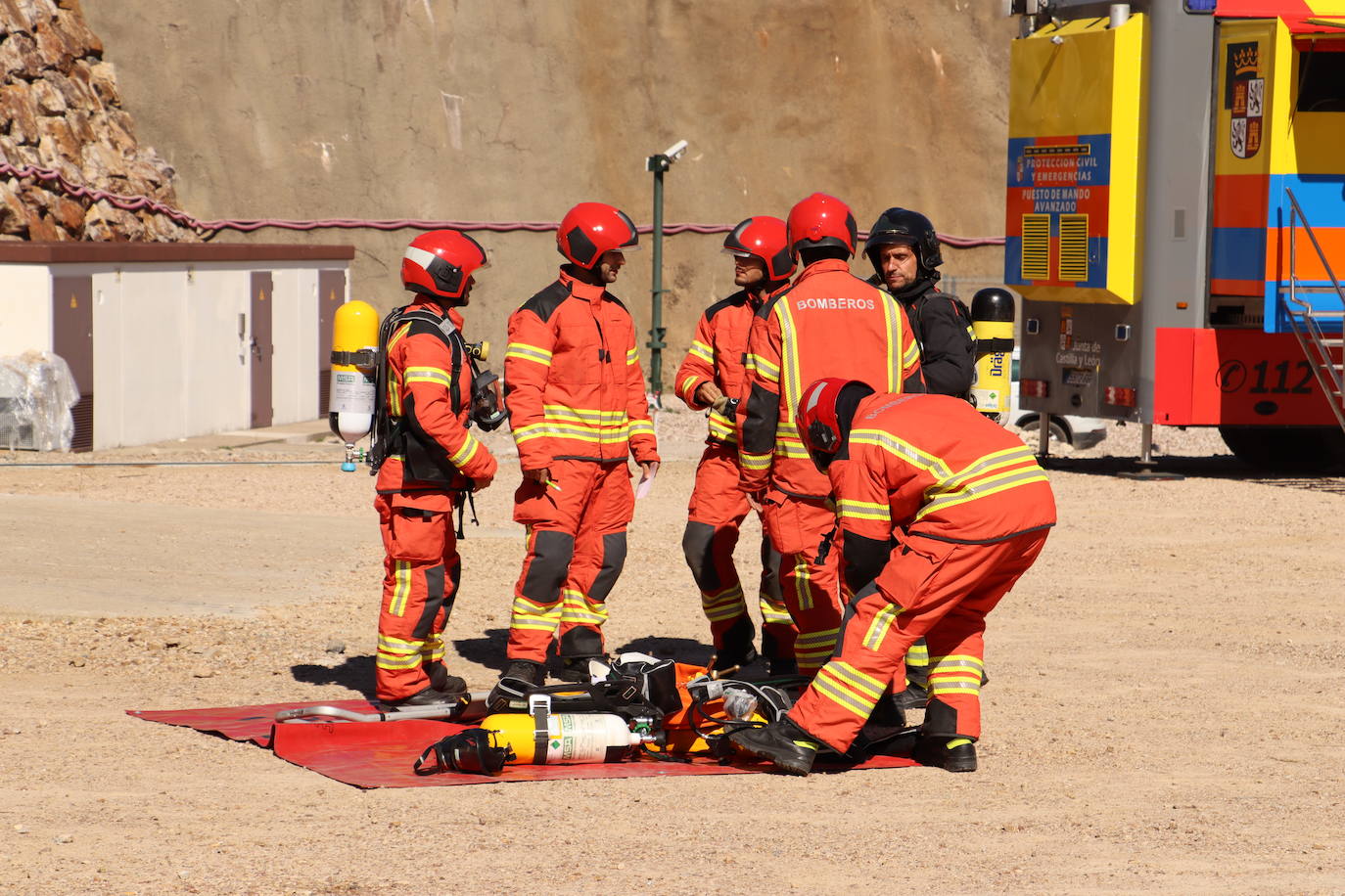 Simulacro de emergencia en la Variante de Pajares