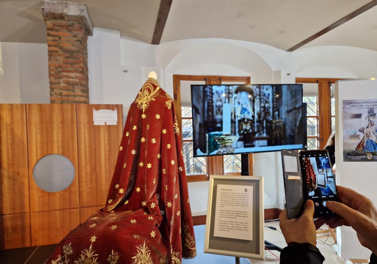 Las joyas de la Virgen del Mercado se muestran en Casa Botines