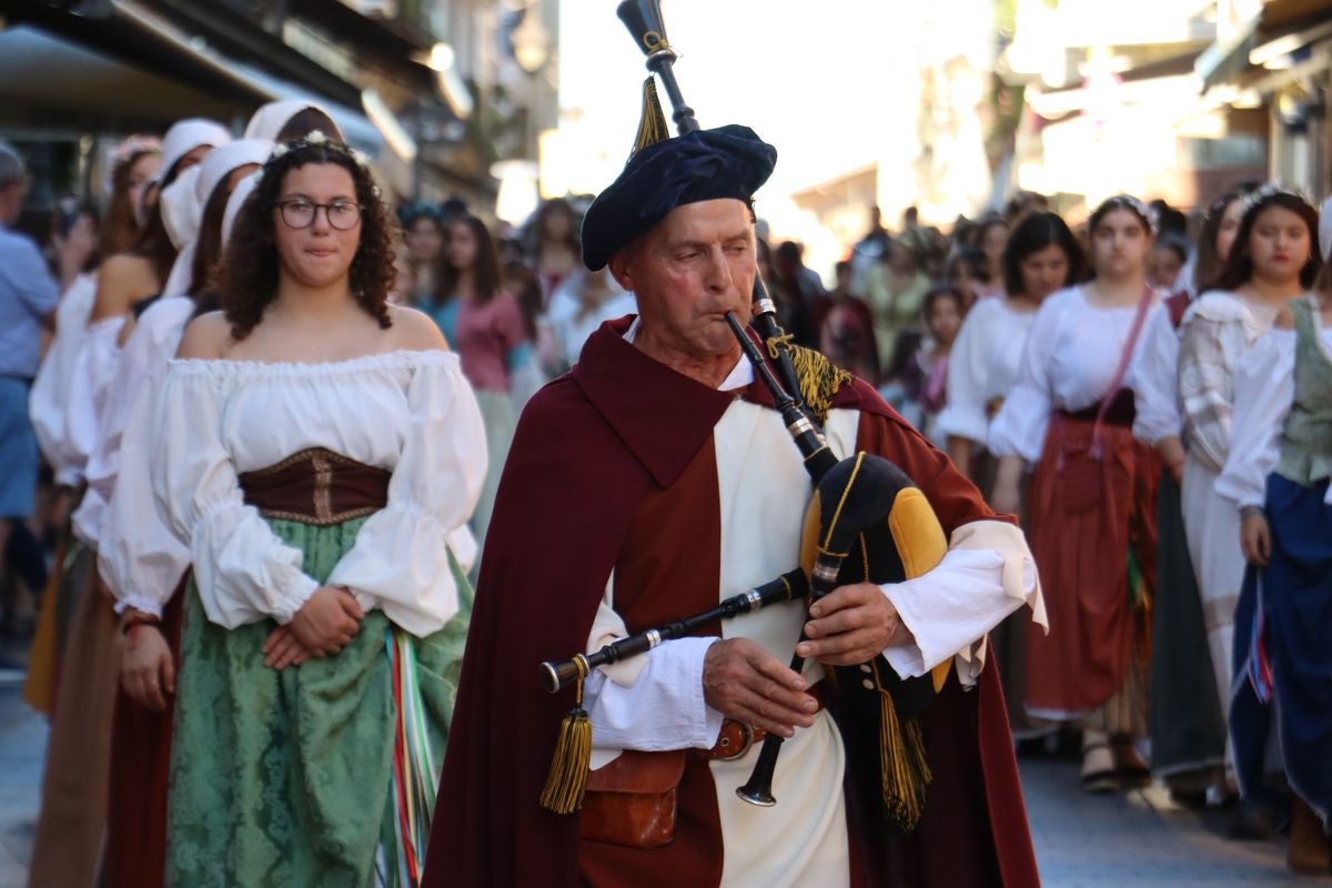 Doncellas como tributo