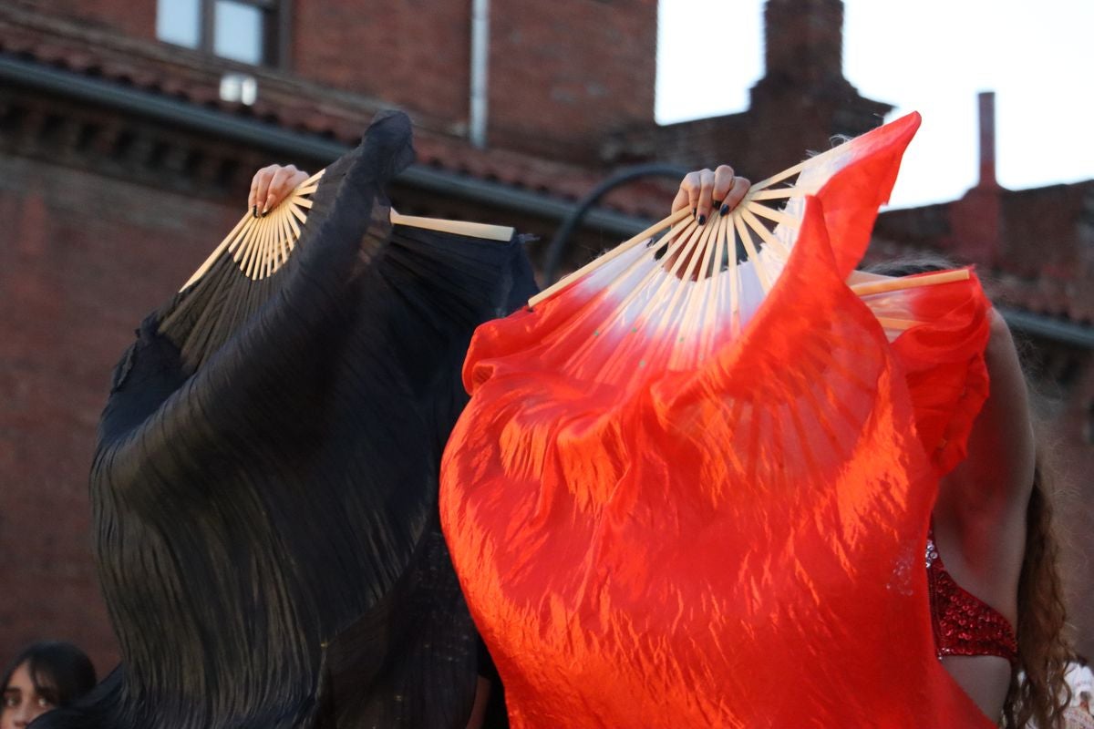 Doncellas como tributo