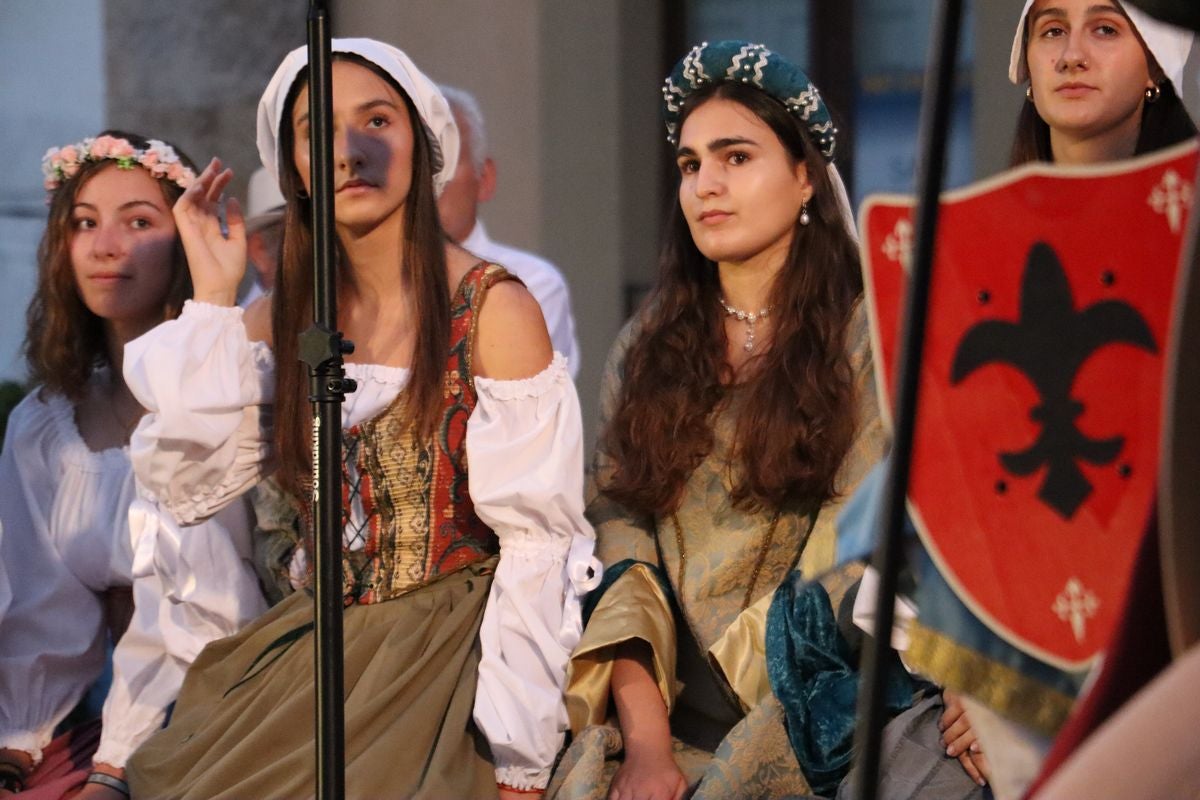 Doncellas como tributo