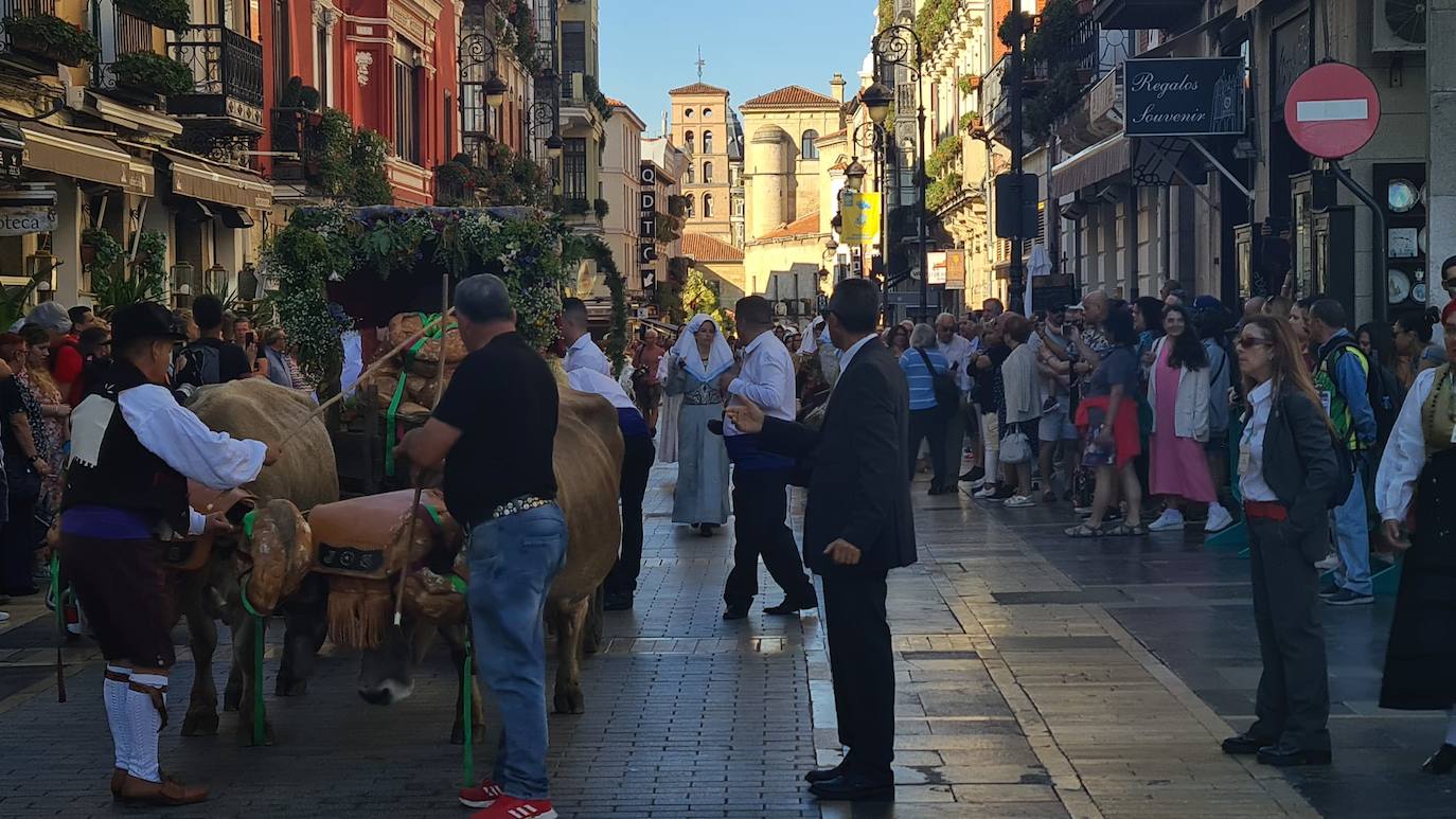 Desfile de pendones en León