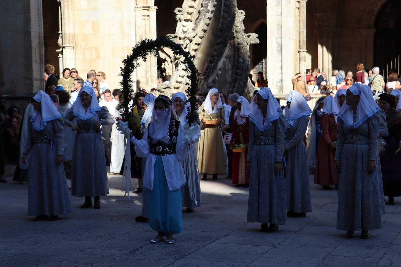 Ceremonia de las Cantaderas en la Catedral de León