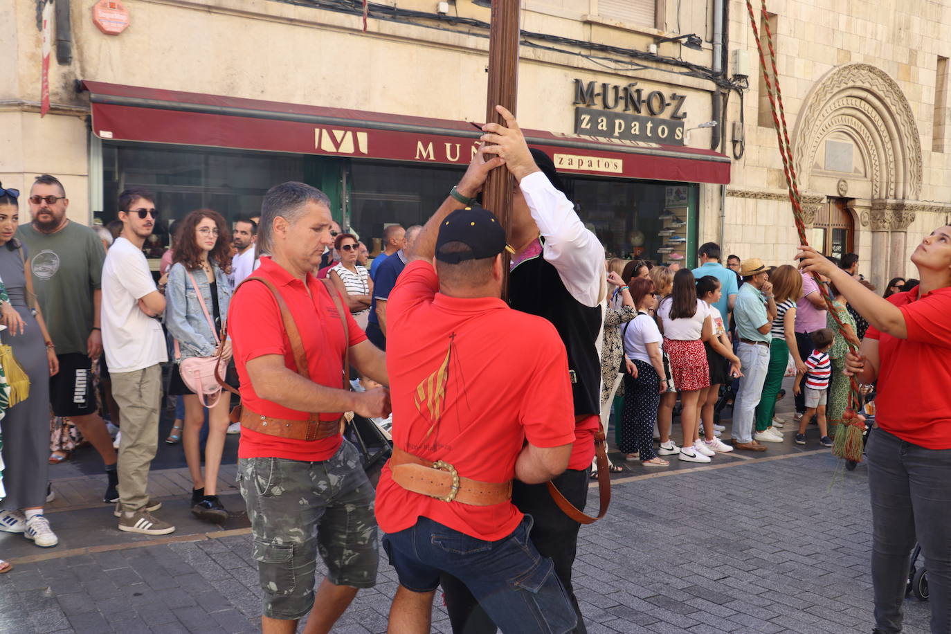 Desfile de pendones en León