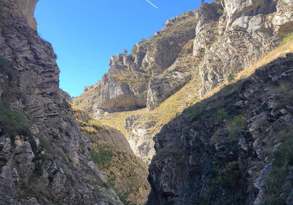 Ruta de Los Calderones de Piedrasecha.