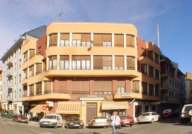 Edificio en calle Colón.