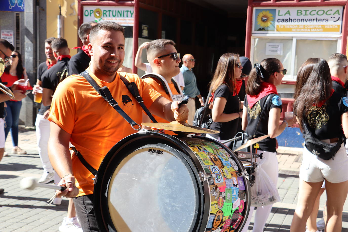 Desfile de peñas en San Froilán