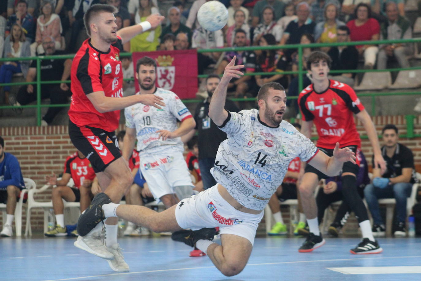 Otro empate para el Abanca Ademar