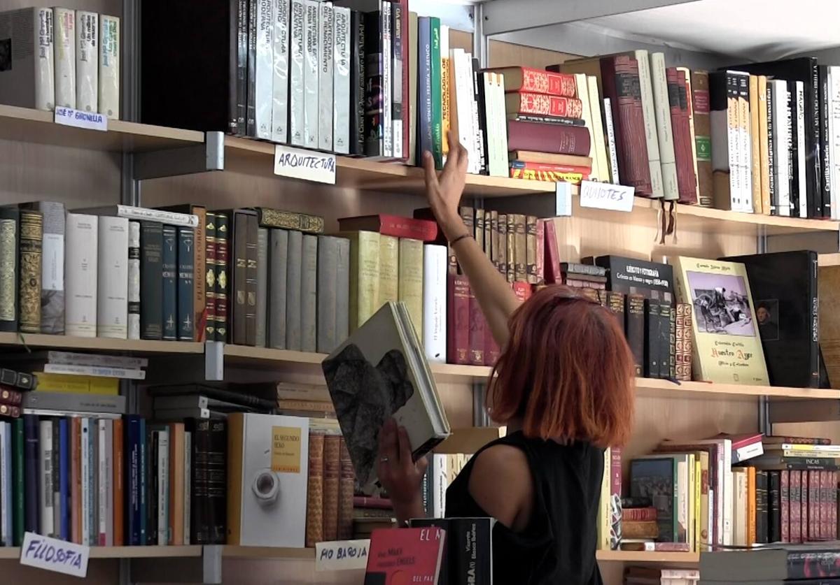 Desde la organización animan a los leoneses a salir a la calle y disfrutar de la Feria del Libro Antiguo y de Ocasión.