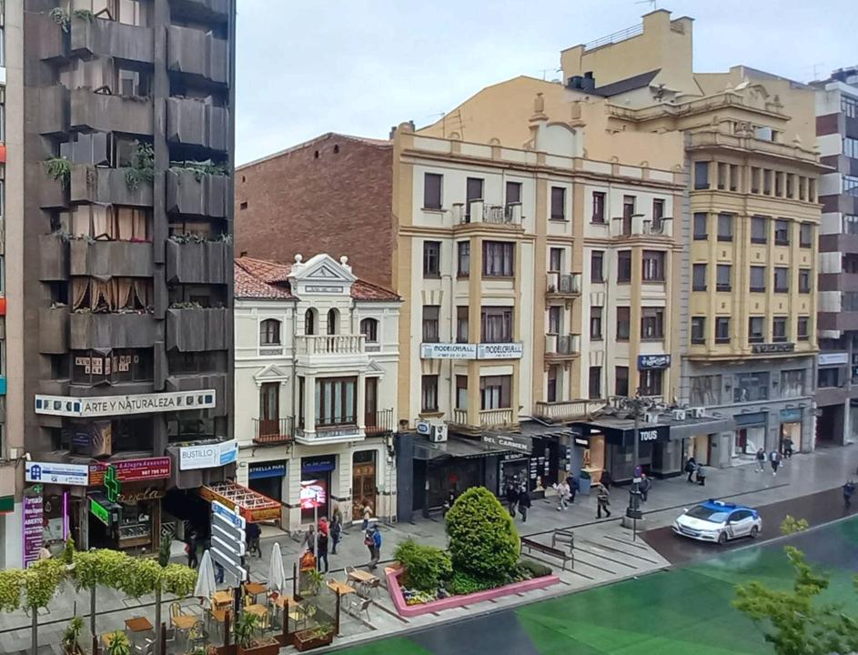 Vista de la Casa de la Fundación Fernñandez Peña desde el Edificio Ciriaco