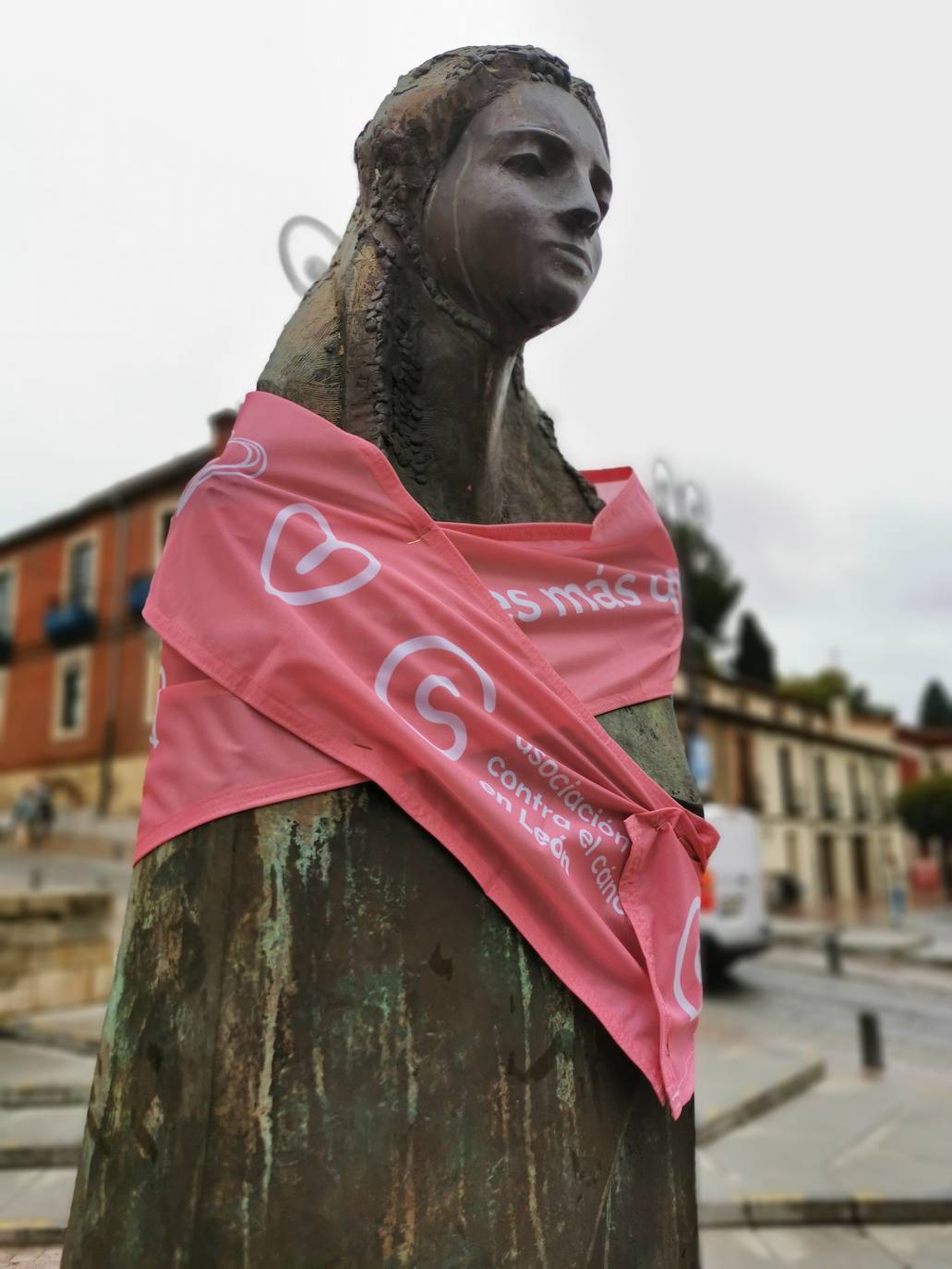 León se suma al rosa