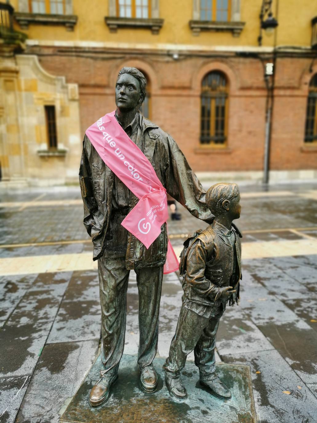 León se suma al rosa