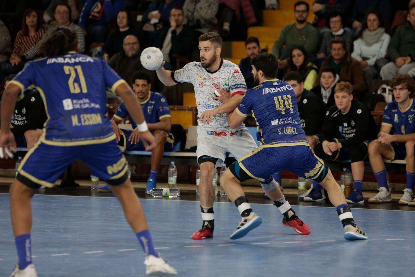 Las mejores imágenes del Ademar - Balonmano Cangas