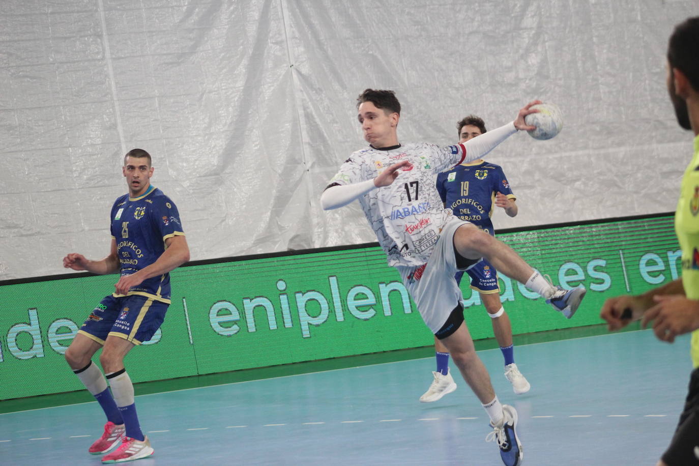 Las mejores imágenes del Ademar - Balonmano Cangas