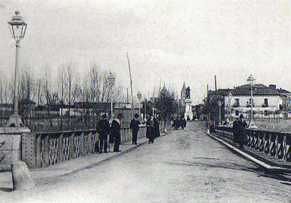 Puente de hierro de Saavedra (1900)