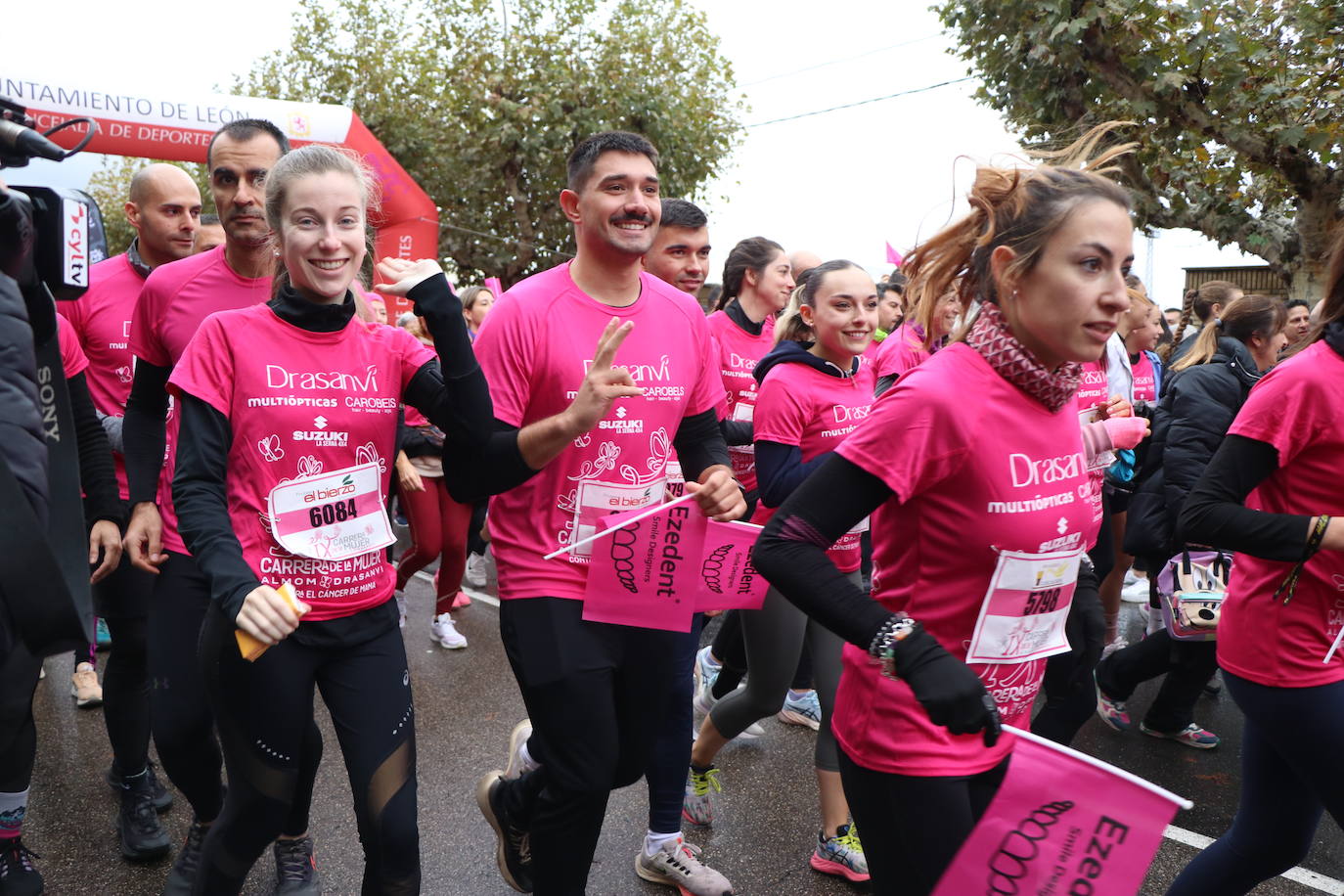 ¿Estuviste en la Carrera de la Mujer de León? Búscate