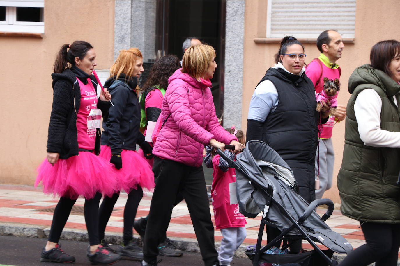 ¿Estuviste en la Carrera de la Mujer de León? Búscate